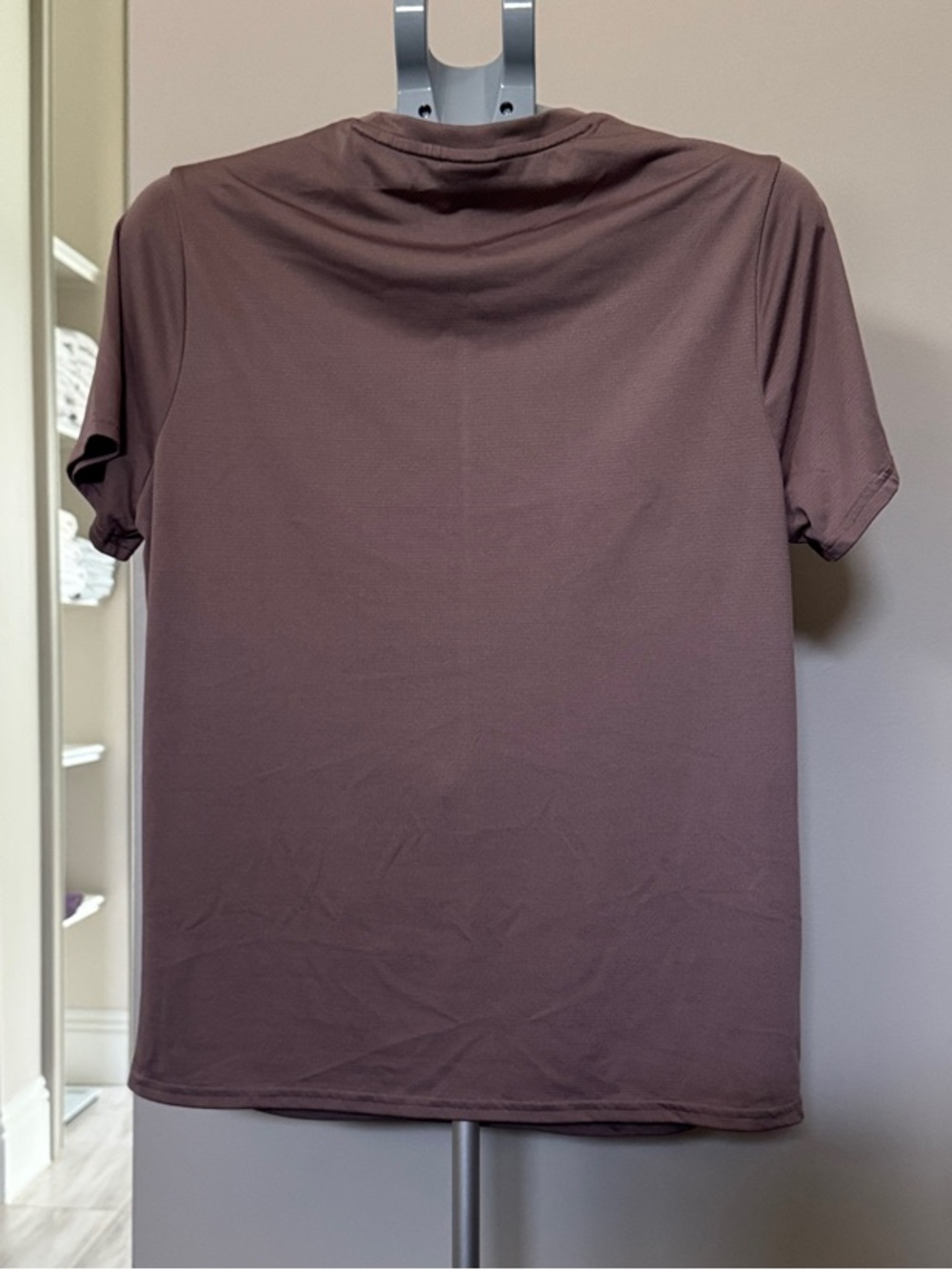 Gymshark Men’s Arrival Short Sleeve Performance Tee — Light Brown Small - Picture 2 of 2